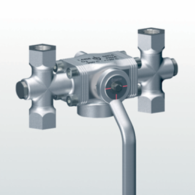 Series 2700 Diverter ball valve made of stainless steel with threaded connections